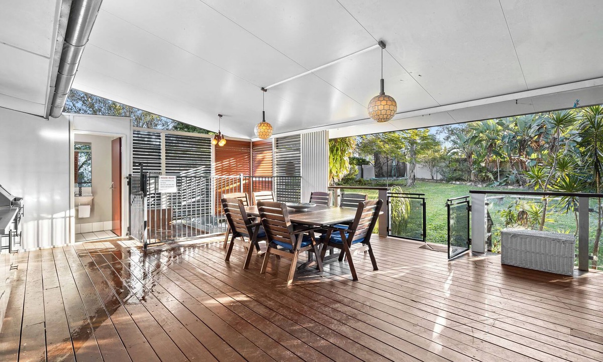 Alexandra Headland House | Alexandra Headland Family Beach House 3 Bedroom