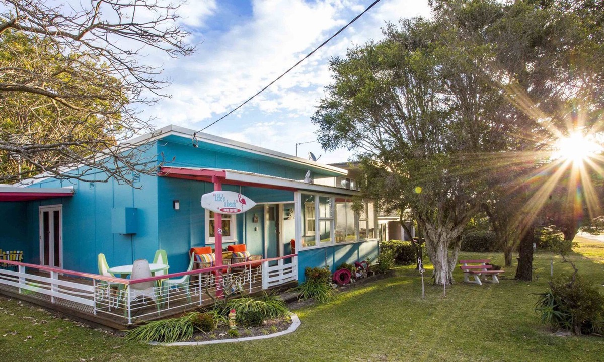 Culburra Beach House | Almost on the beachfront - 4 houses away - you can hear the waves.