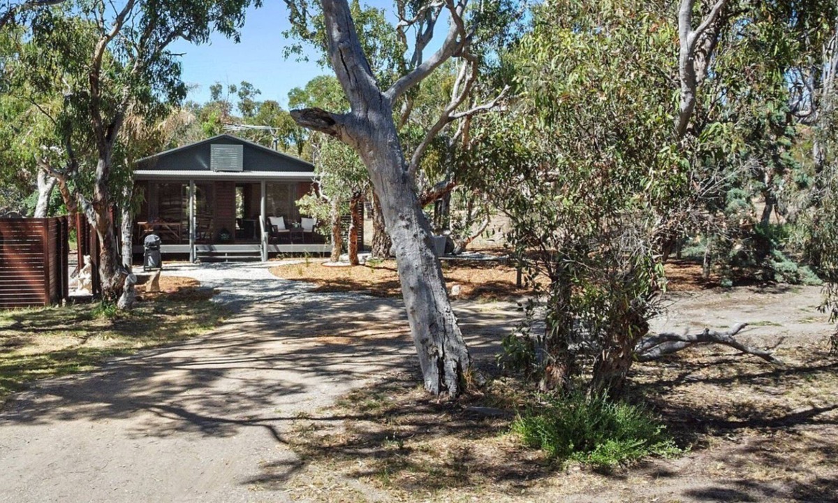 Silver Sands Apartment | Alula Cottage by Wine Coast Holidays
