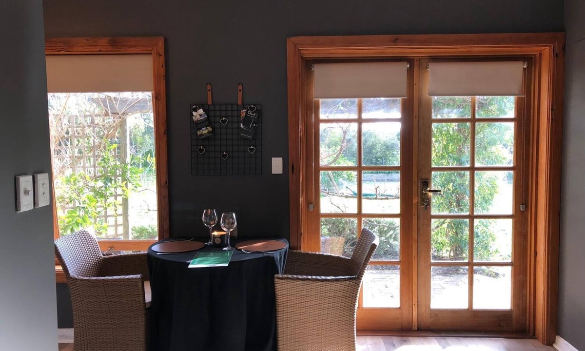 Tatachilla Bed & Breakfast | Amande Bed and Breakfast