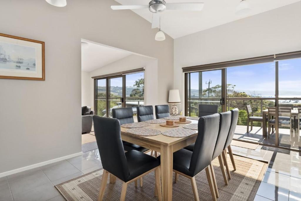 Marengo House | Amaroo - Coastal Stay with Ocean Views