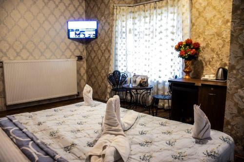 Srinagar House | Amberwoodinn