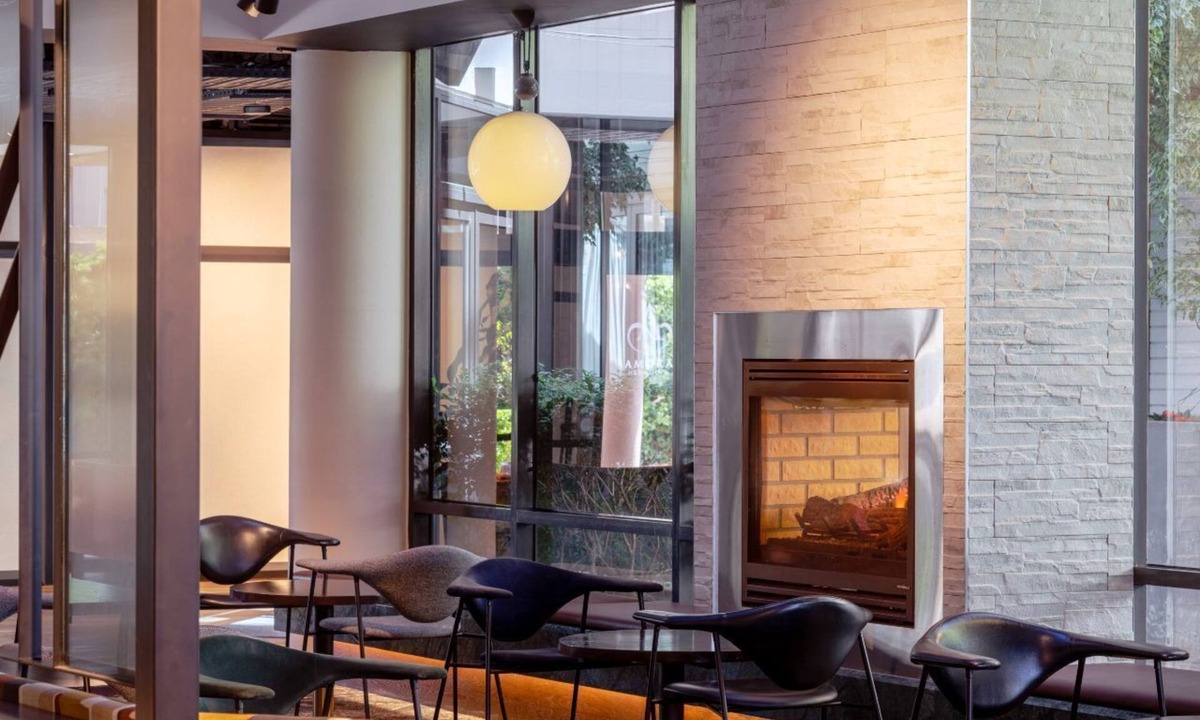 Richmond Hotel | Amora Herencia Riverwalk Melbourne