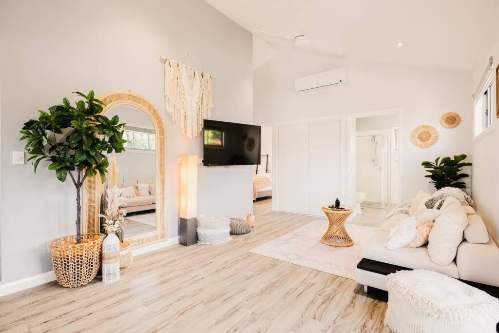 Mermaid Waters House | An Idyllic Boho Style Retreat High-end kitchenware