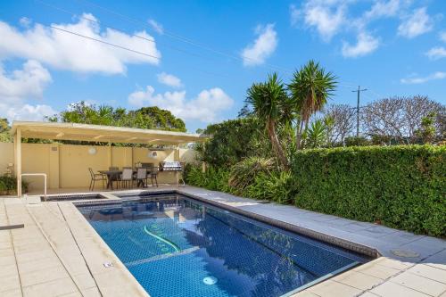 Tugun Apartment | Aqua Solai 9 - Absolute Beachfront Tugun - Min. 3 night stays - Linen Provided