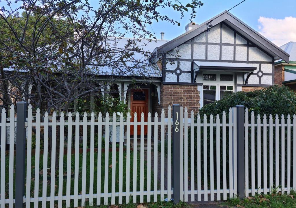 Orange House | Arden on McLachlan