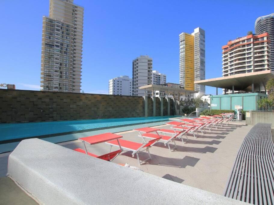 Broadbeach Apartment | Aria 1302
