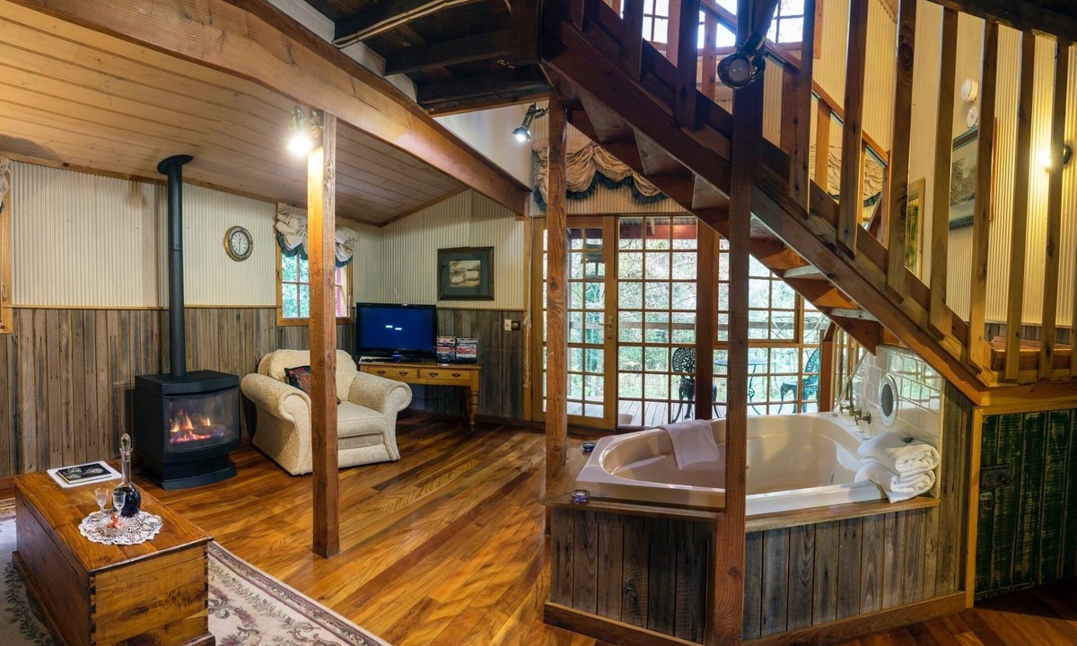 Mount Dandenong Cottage | Arnica Views