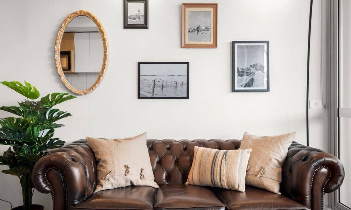 Collingwood North Apartment | Artist Abode: Stay in a Home That’s Also a Gallery
