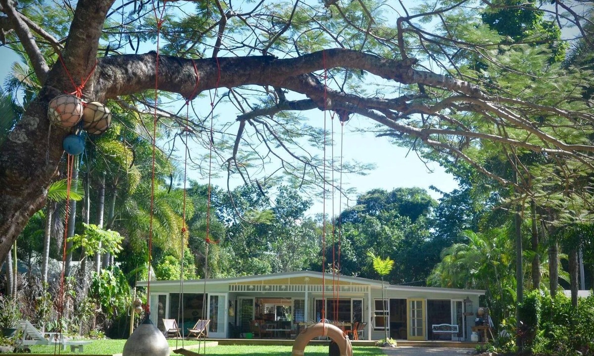 Wonga Beach House | Artists' Beach Front