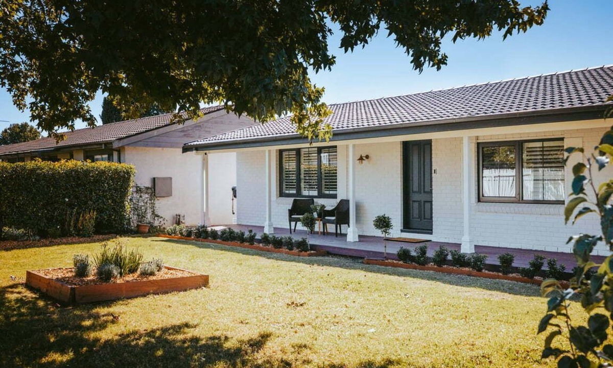 Bowral House | Ascot House - Rustic Country Charm, Bowral