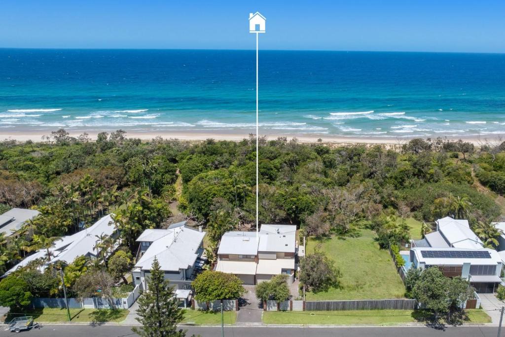 Peregian Beach Apartment | Ashton Villa 1