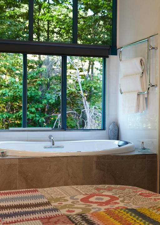 Bright Villa | Ashwood Cottages