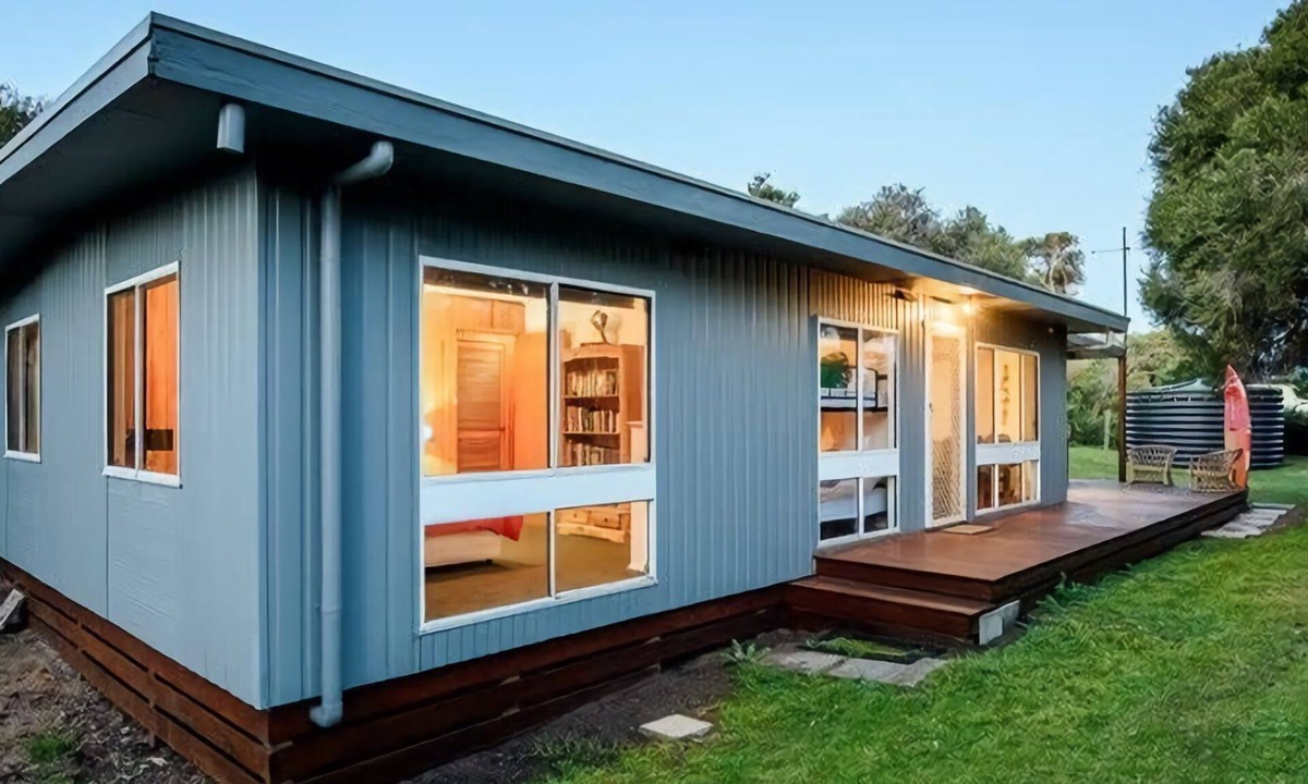 Sandy Point House | At The Point