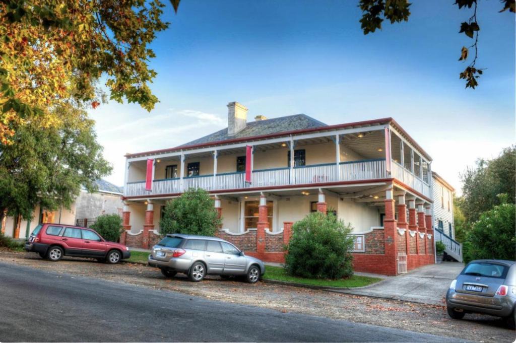 Queenscliff Hotel | Athelstane Hotel