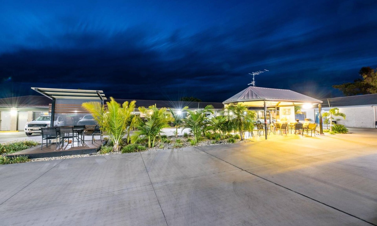 Roma Hotel | Athena Studio Units