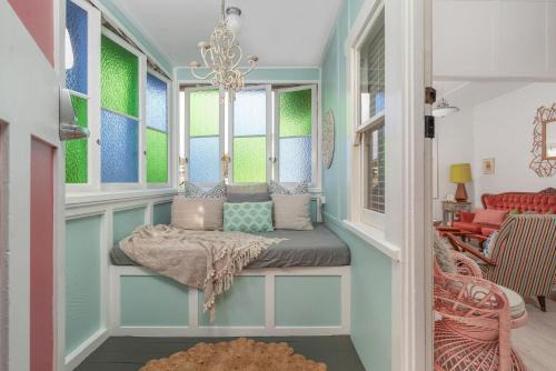Currarong House | Atlantis retro beachside couples retreat