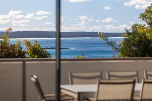 Mollymook Beach House | Aurora