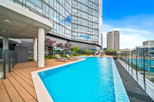 Perth Central Business District Apartment | Aurora City Center Executive Apartment Perth CBD-Pool & Gym &Parking-Adjacent RAC