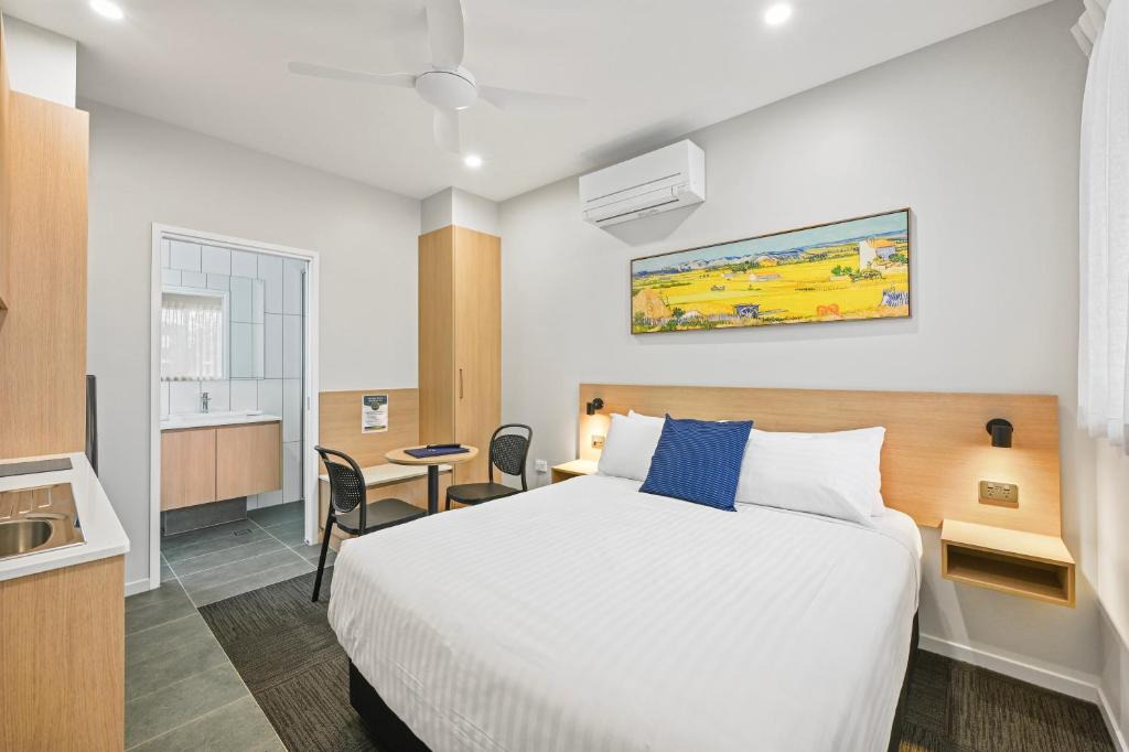 Wilsonton Hotel | Avenue WEST Studio Units