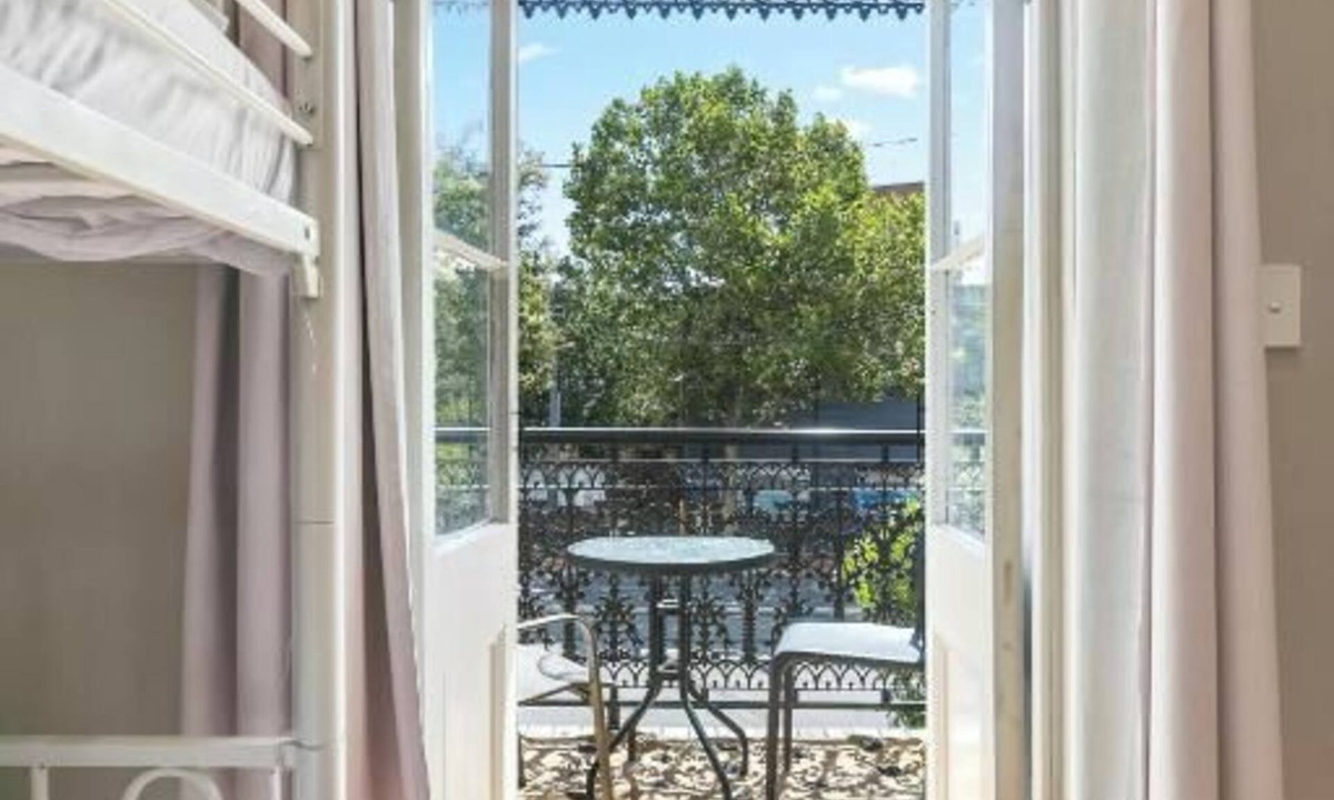 Darlinghurst Hostel | Azzurro Boutique Hotel - Surry Hills