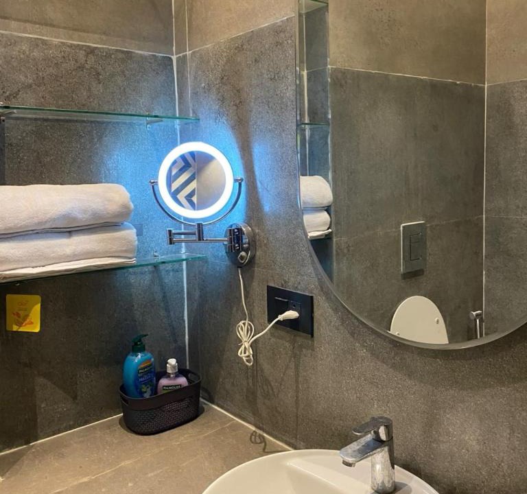 Dadri Hotel | Baithak