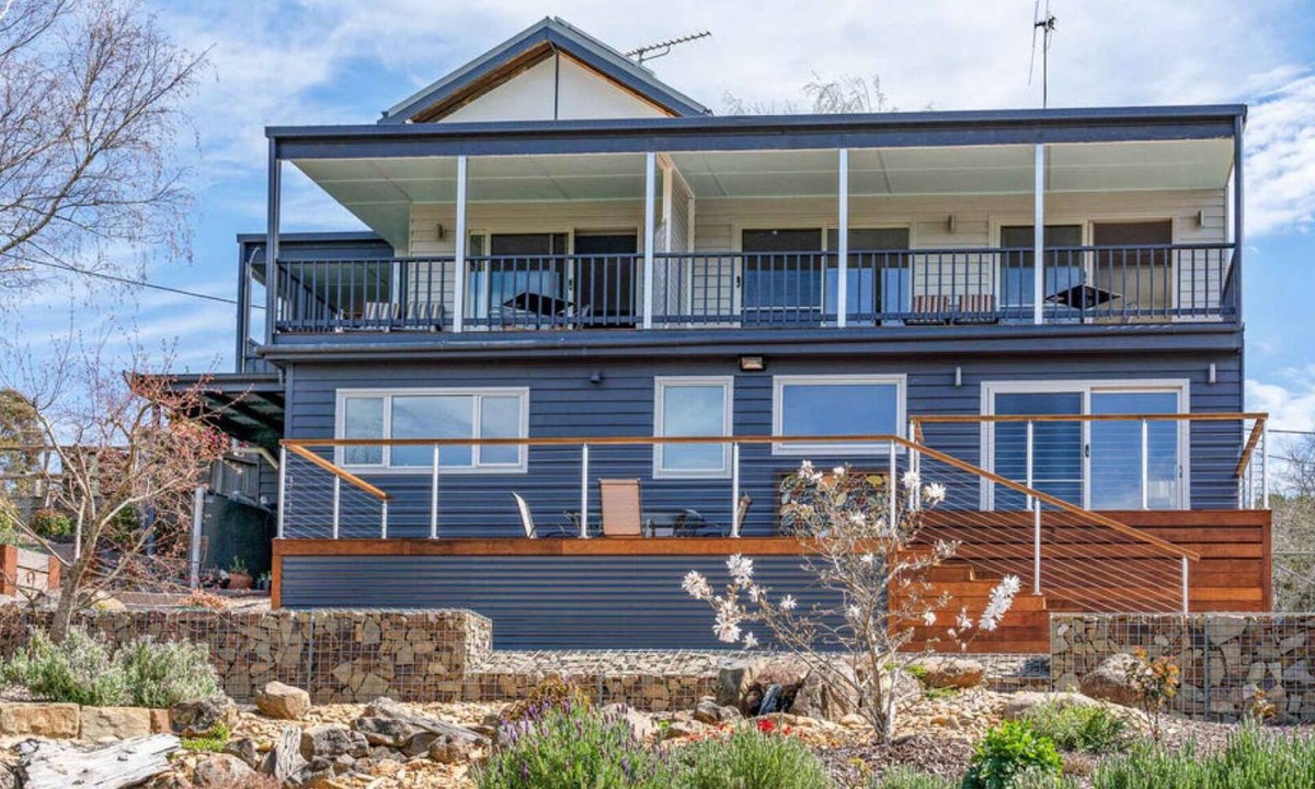 Daylesford Hotel | Balconies Lakeside