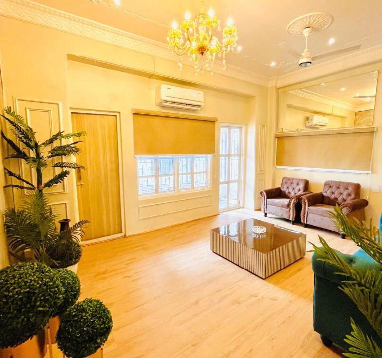 Ballygunge Apartment | Ballygunge 2BHK 2000sqft flat main road