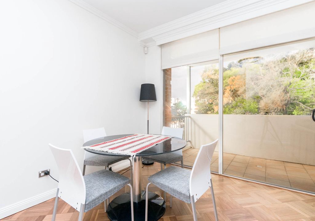 Balmain Apartment | Balmain 2 bedroom - Comfortable and Convenient