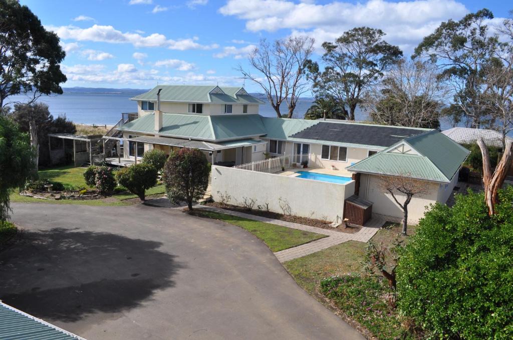 Lauderdale House | Bambra Reef Lodge