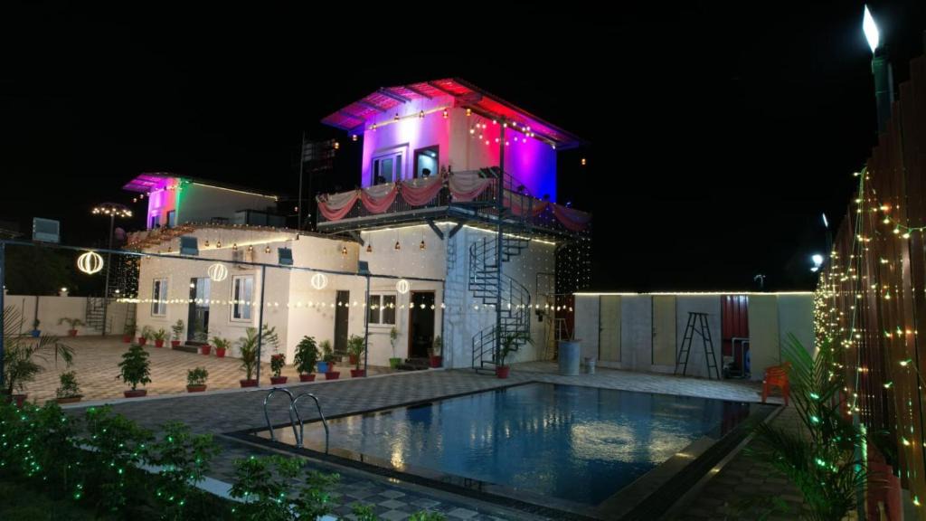 Varanasi Hotel | Banaras Blossom Resort