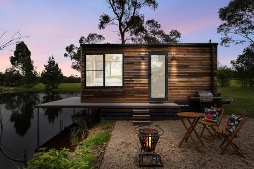 Kangaroo Valley House | Banksia -Designer Tiny Home w Stunning Dam Views