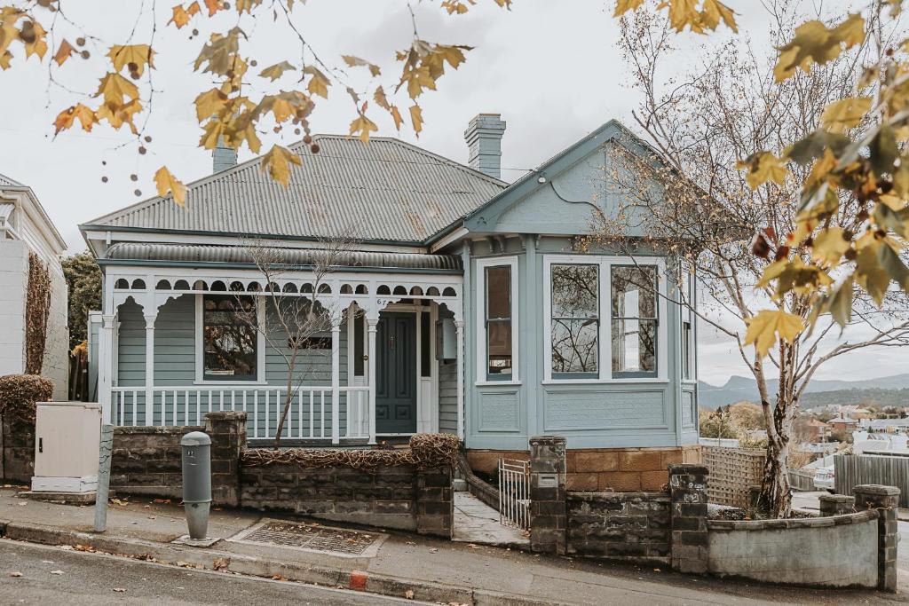West Hobart House | Barlavington-Charming cottage in Central Hobart