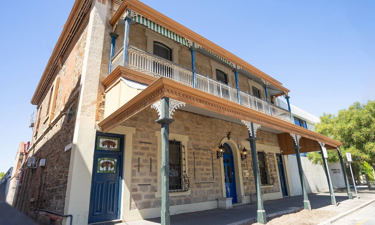Adelaide Central Business District Hostel | Base Camp Hostel