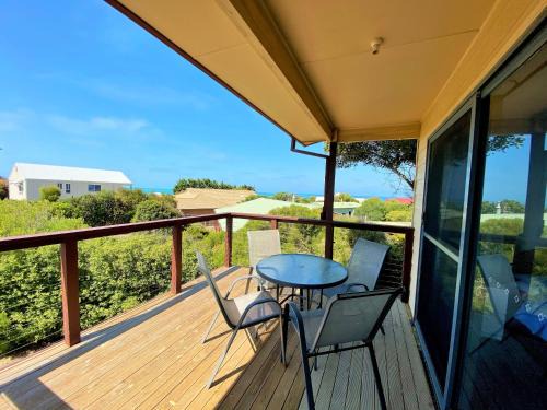 Middleton House | Bashams Beach House 7 Sun Crt Middleton - No Linen Included
