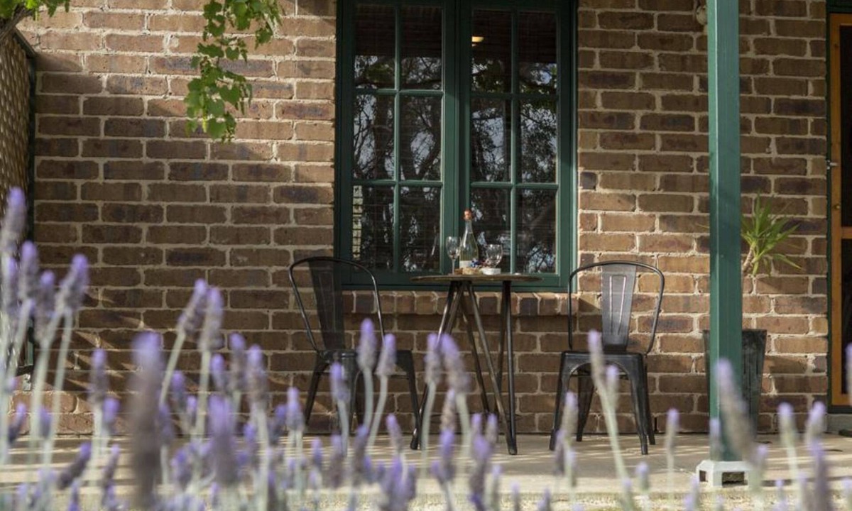 Upper Wakefield Hotel | Battunga Cottages
