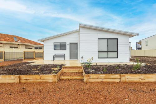 Green Head House | Bayside Escape