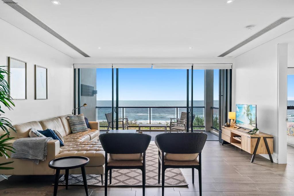 Sunrise Beach Apartment | Beach Chalet 7 - Coastal Bliss at Sunrise Beach