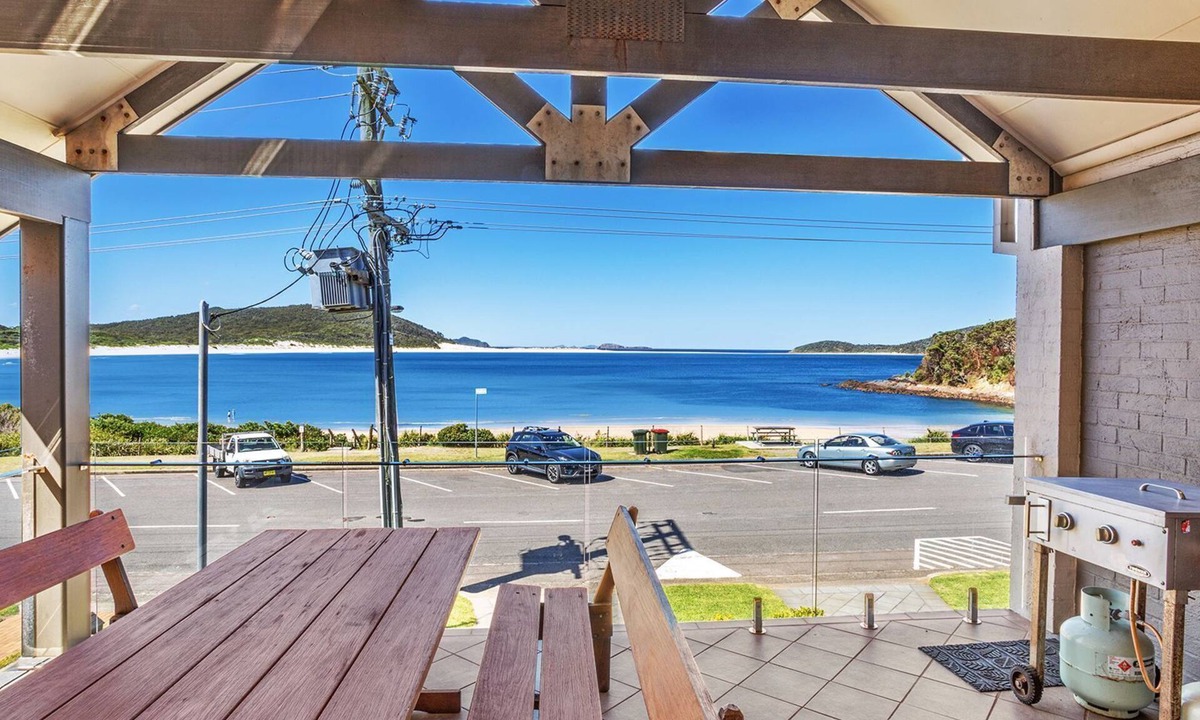 Fingal Bay House | Beach Duplex 72 Marine Dr - Fingal Bay