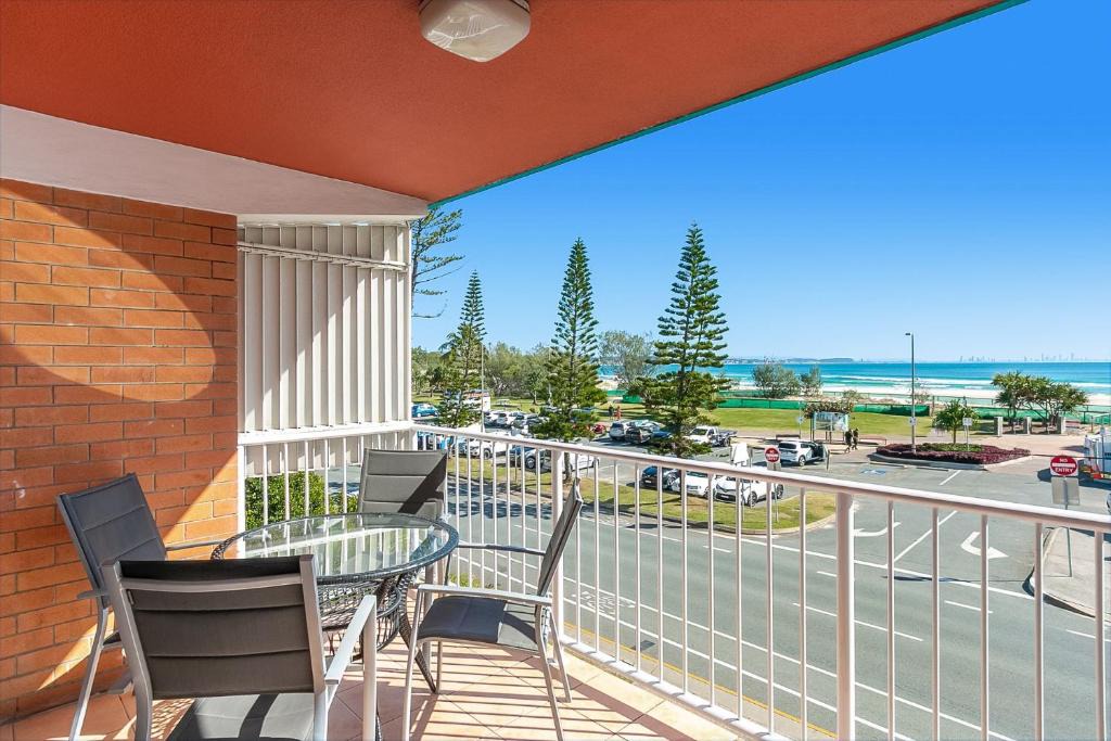 Coolangatta Apartment | Beach Lodge Unit 9