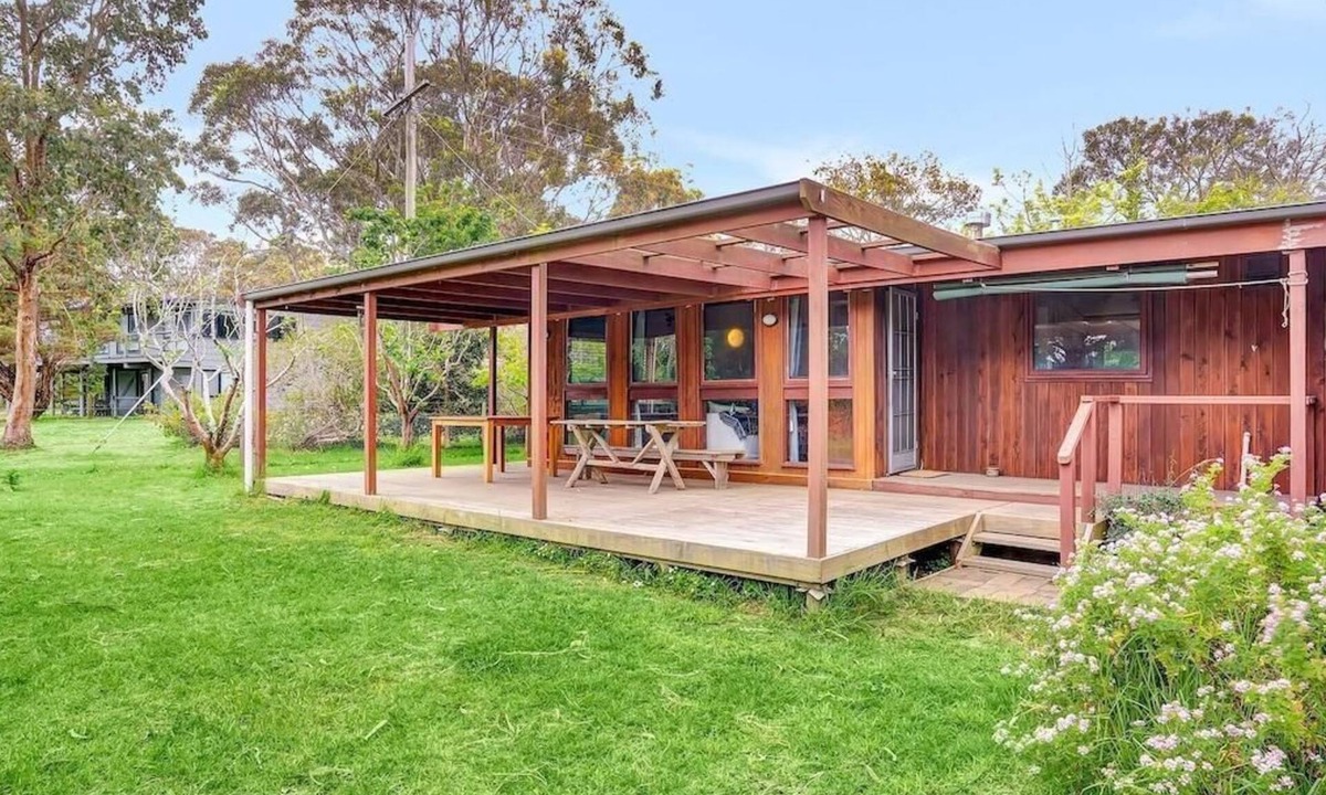 Balnarring Beach House | Beach Shack Hideaway Balnarring - Perfect beach hideaway set amongst nature