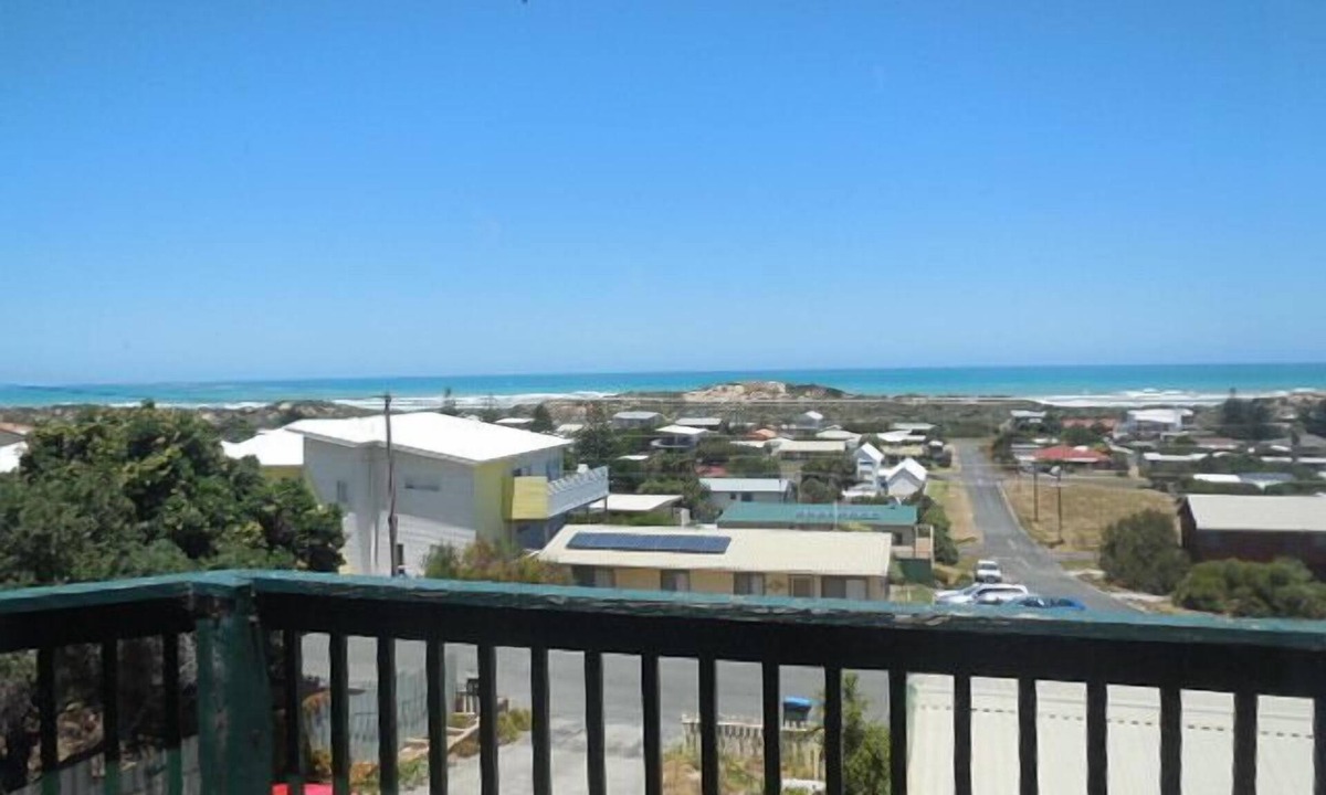 Goolwa Beach House | Beach View - Goolwa Beach - Family - Walk to Beach