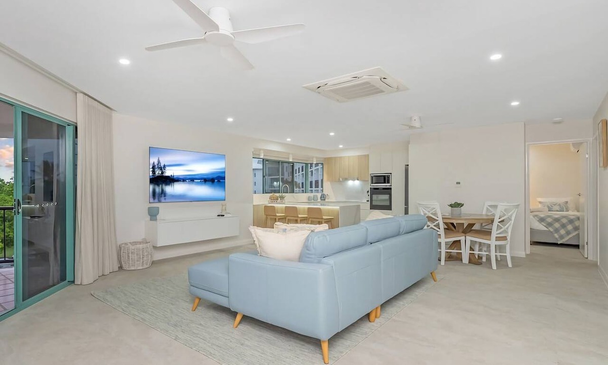 North Ward Apartment | Beachfront Apartment The Strand