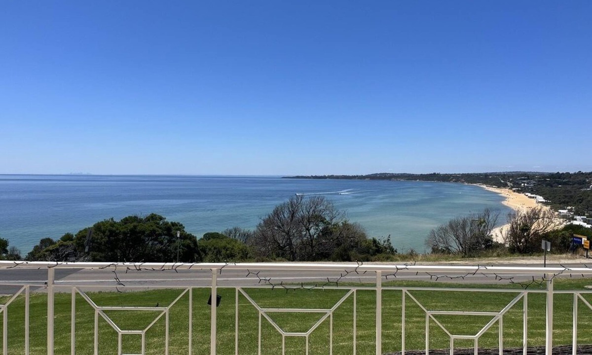 Mount Martha House | Beachfront home with amazing views
