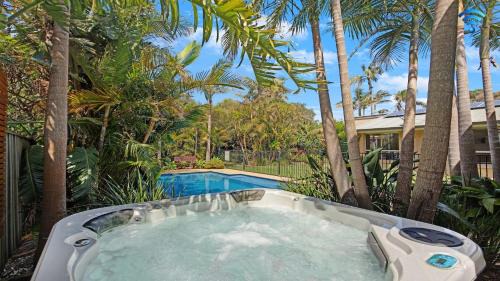 Culburra Beach House | Beachfront Pool House