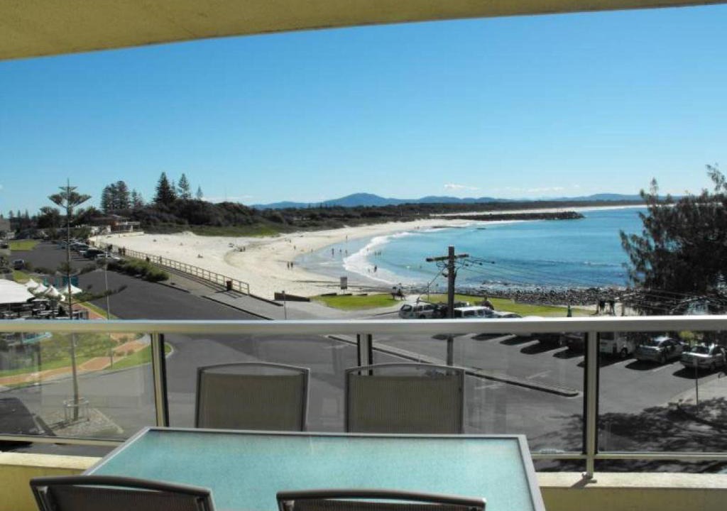 Forster Apartment | Beachpoint, Unit 202, 28 North Street
