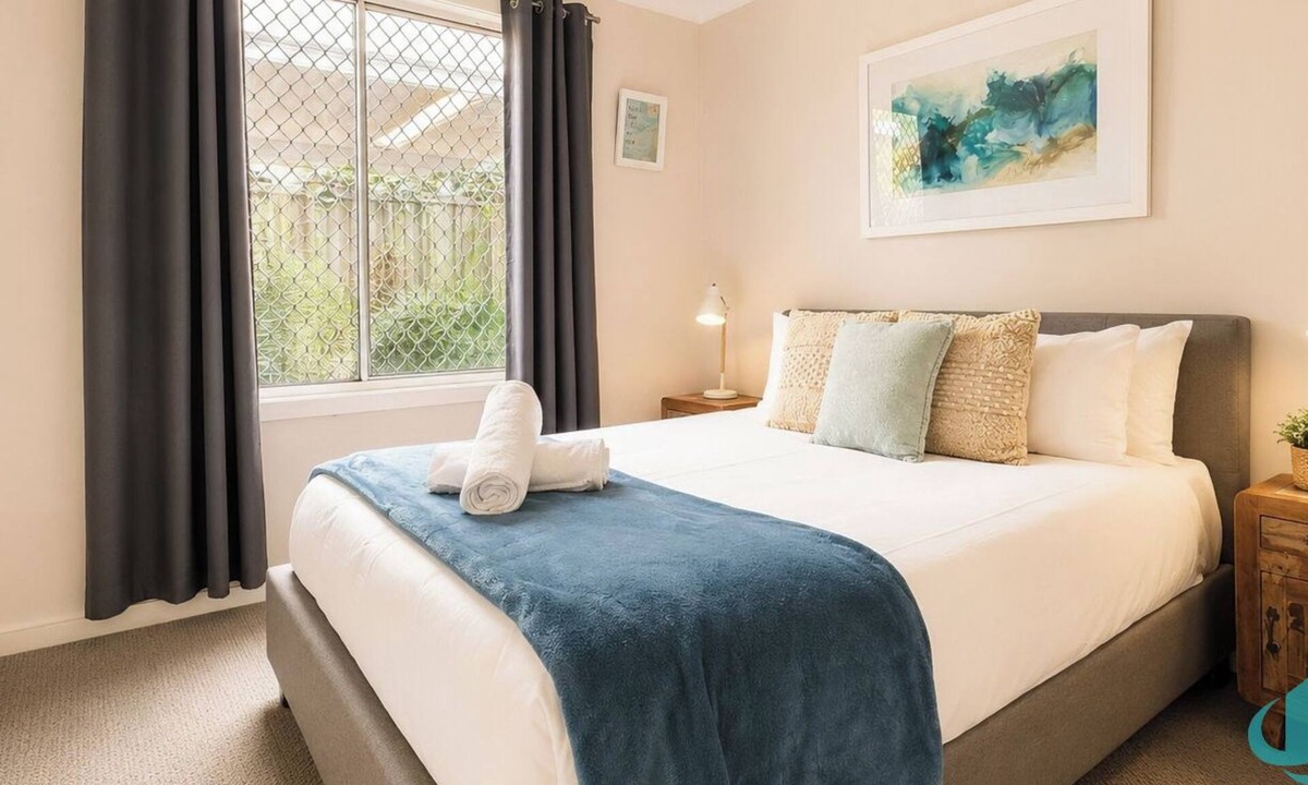Blacksmiths House | Beachside Cottage across from Blacksmiths Beach