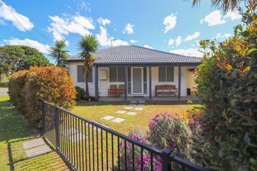Blacksmiths House | Beachside Cottage at Blacksmiths