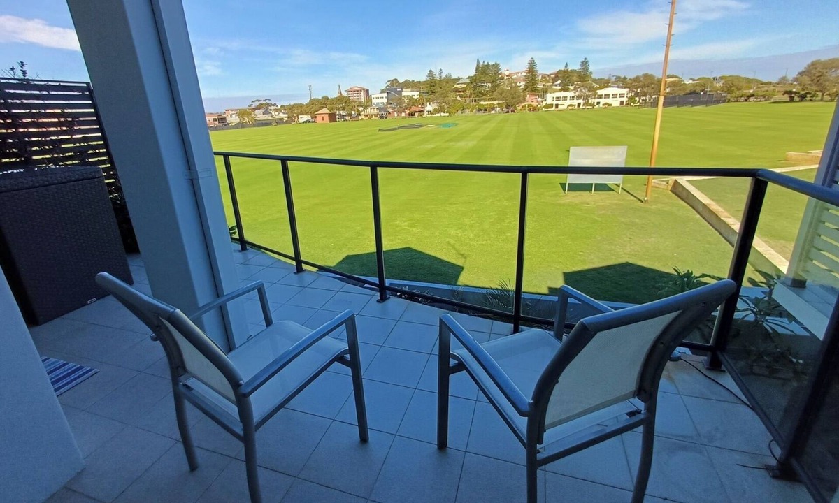 Bunbury House | Beachside - Cricket Oval - 3 x 2 - Professionals/Contractors - Mid/long stays