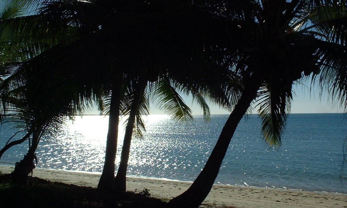 Bowen Apartment | Beachside Holiday Units